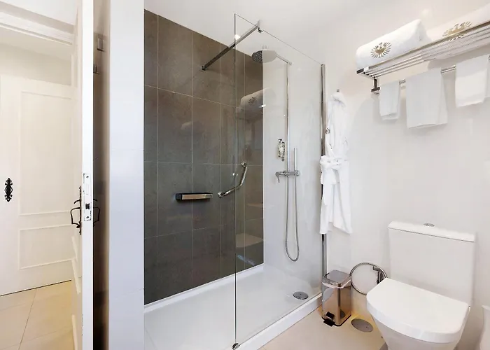 Liberal Wing Вилла