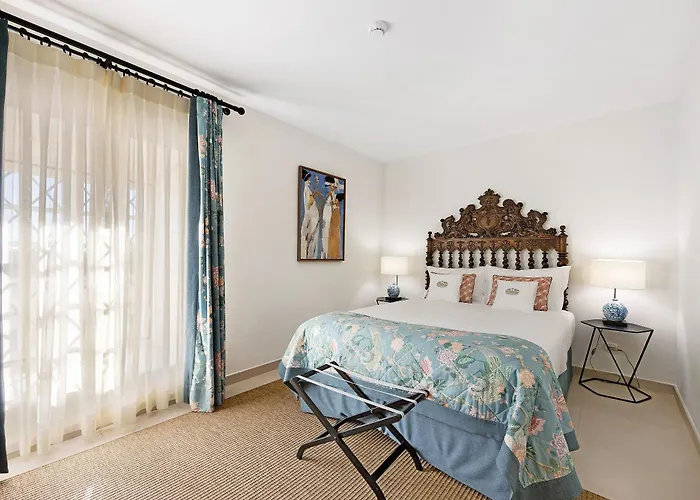 Liberal Wing Villa *