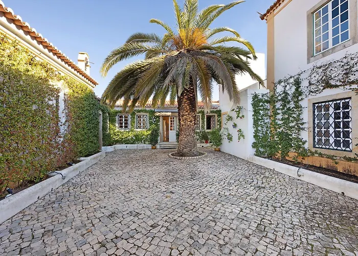 Liberal Wing Villa *